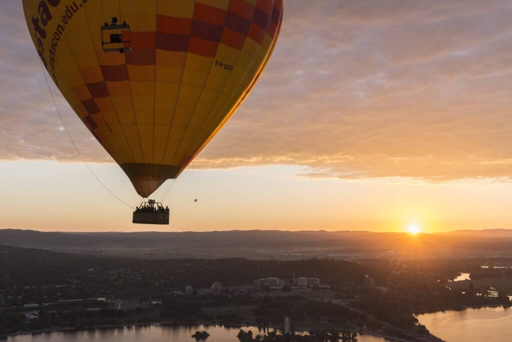 Hot air ballooning in Canberra outdoor activities