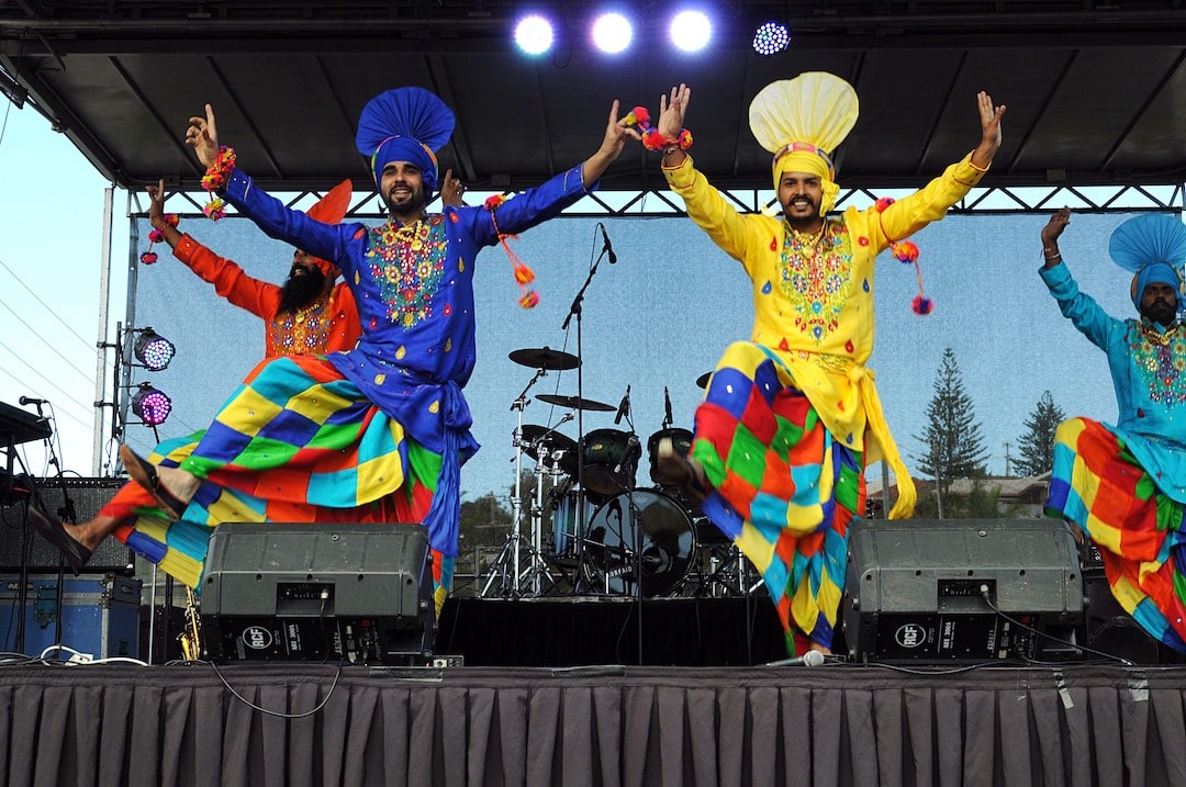 Dancers entertaining the crowds at Curryfest 2016 © Destination NSW